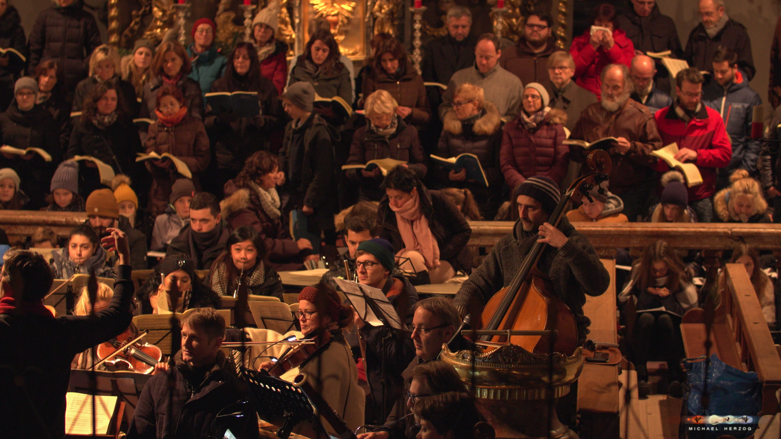 ArnsdorferSternstunden_Chorprobe-mit-PhilharmonieSalzburg_Screenshot_MichaelHerzog-10-2.jpg